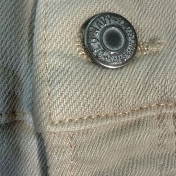 Old Navy Sky Hi A Line Tan‎ High Waist Shorts 3” inseam plus size 28 NWT - Picture 7 of 7